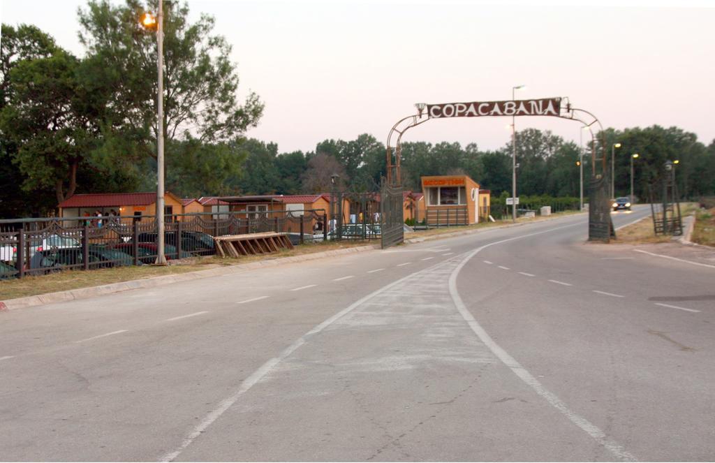 Ethno Village Giovanni Trade Улцинь Экстерьер фото